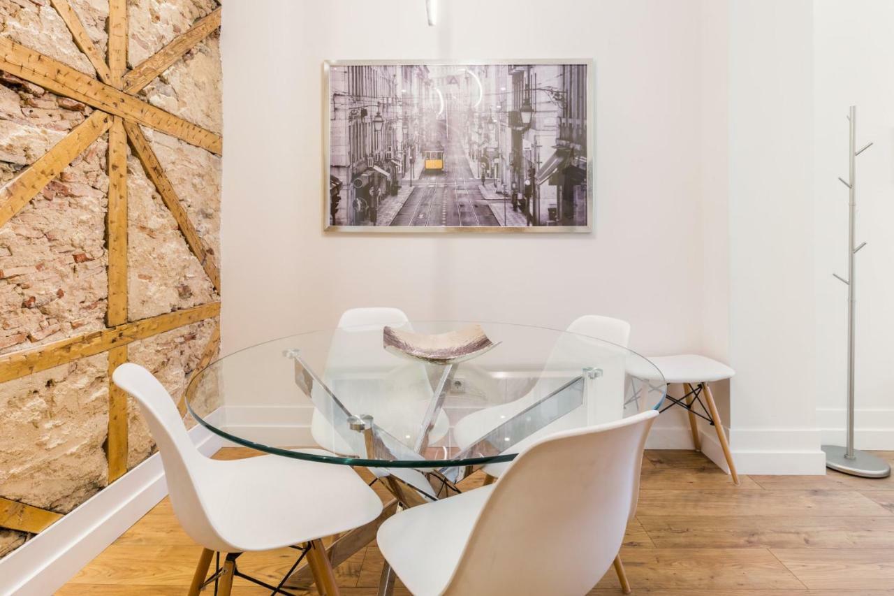 Gold 37399al And Silver 37404al Apartamento Lisboa