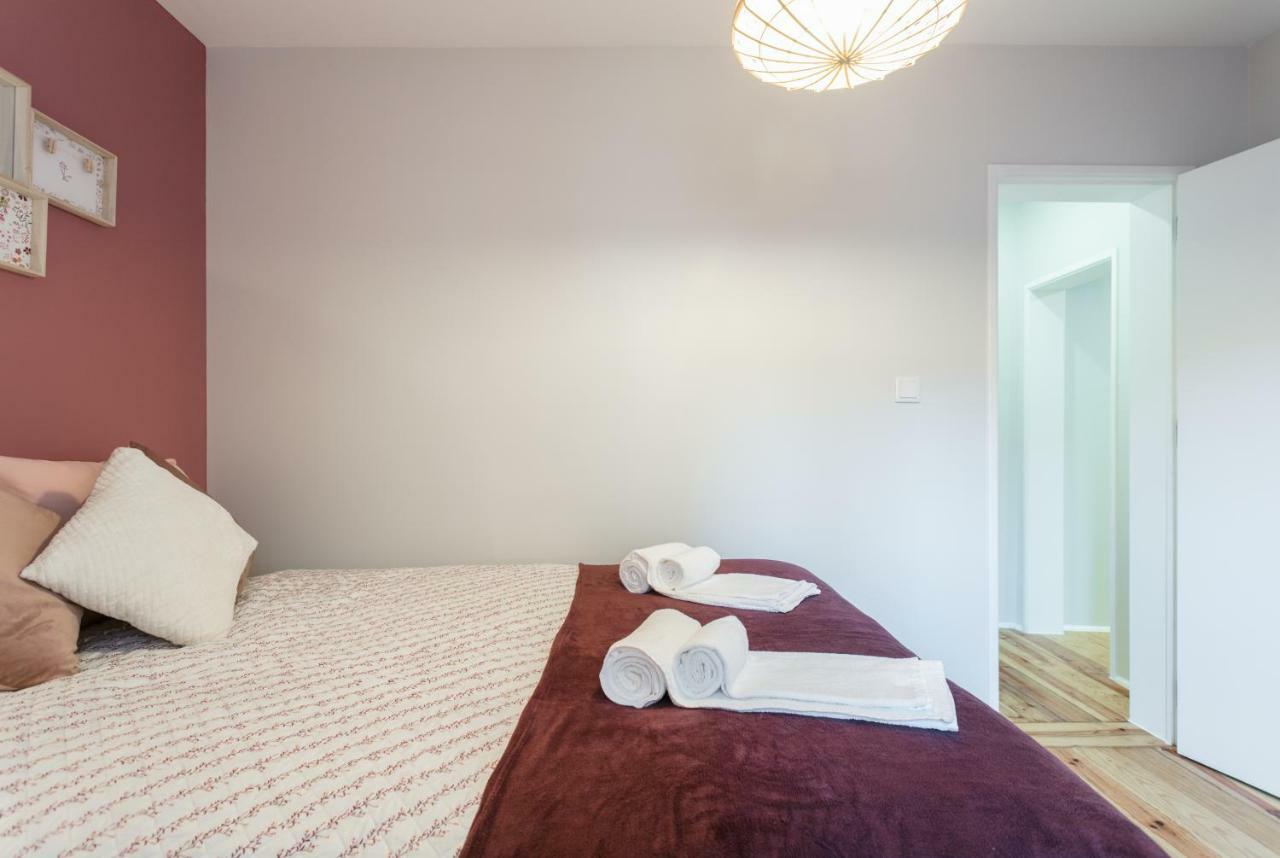 Apartment Lov'alfama, At In *