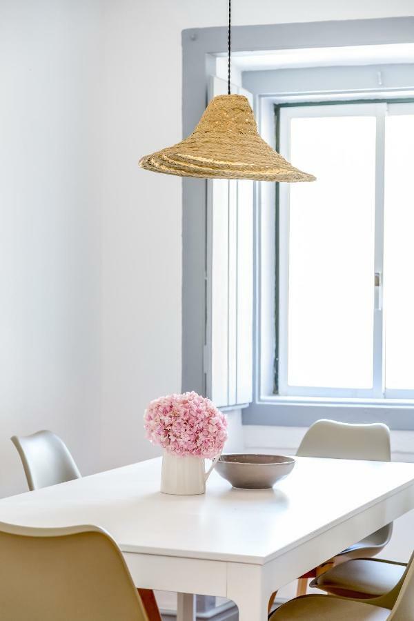 Appartement Alfama, Bright And Spacious With Private Terrace, By Timecooler