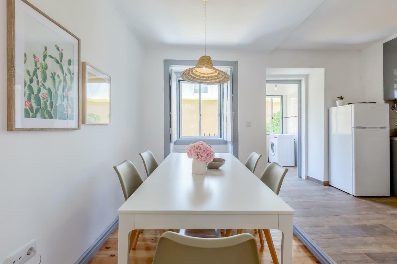 Alfama, Bright And Spacious With Private Terrace, By Timecooler *