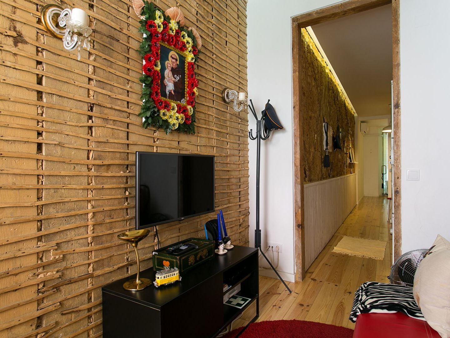 Joivy Inviting Flat Next To Bica Elevator Apartment *