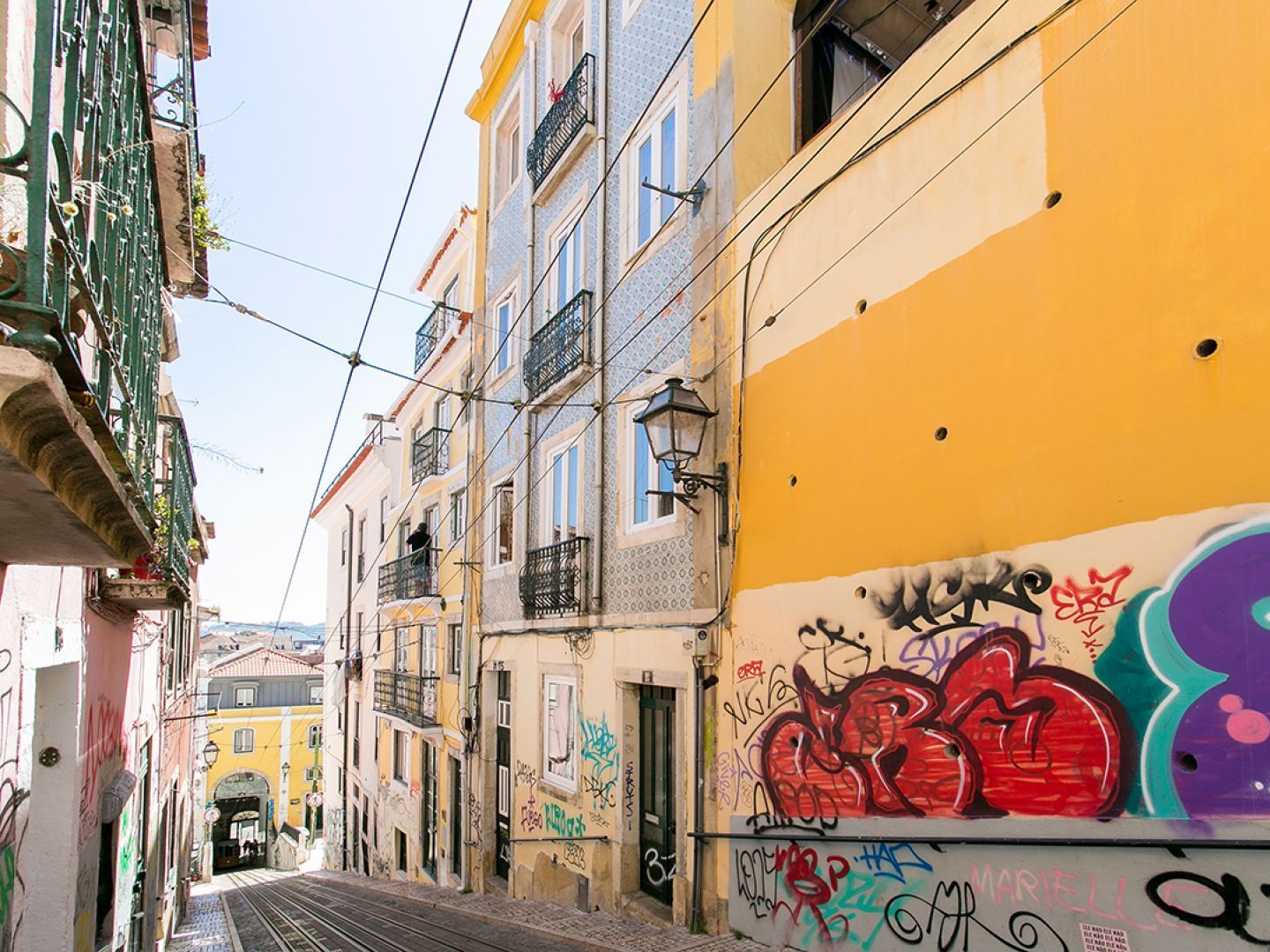 Apartment Joivy Inviting Flat Next To Bica Elevator Lisbon
