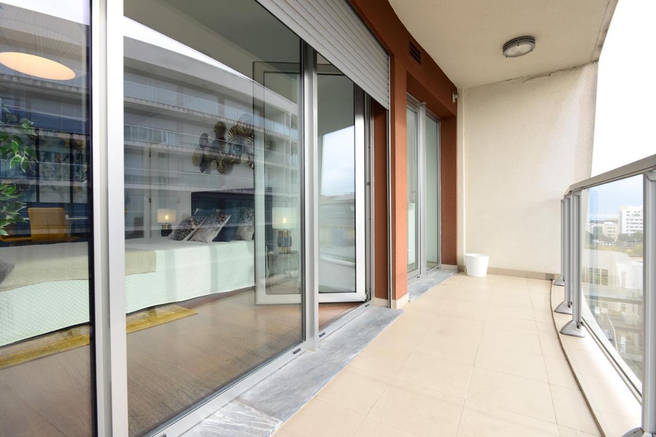 Apartment New Loft With Swimming Pool At Parque Nacoes!