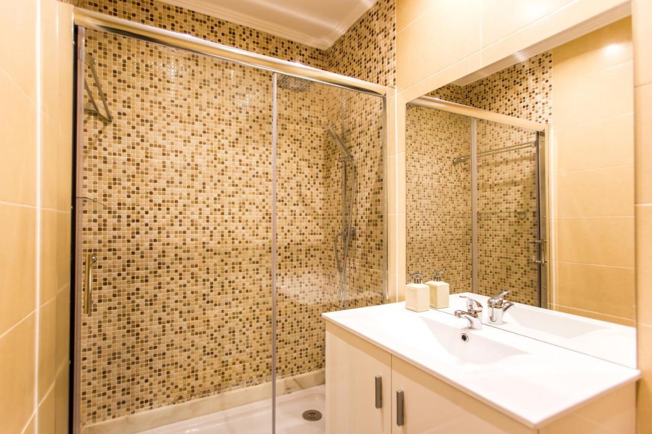 Appartement Belem! Charming 2 Bedroom W Terrace, Wifi & Free Street Parking Lissabon