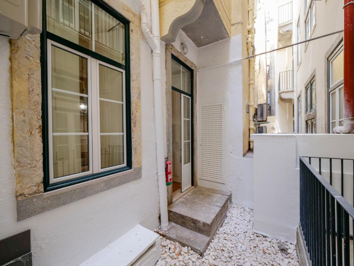Apartment Correeiros 174 -the Place To Be