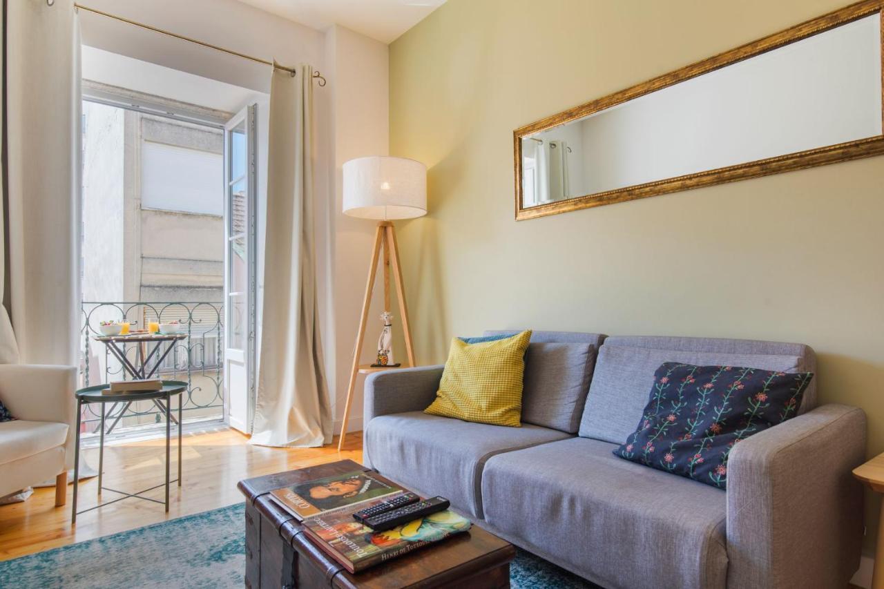 Lovelystay - Sunny Flat W/ Balcony Overseeing Graca And River * Lissabon