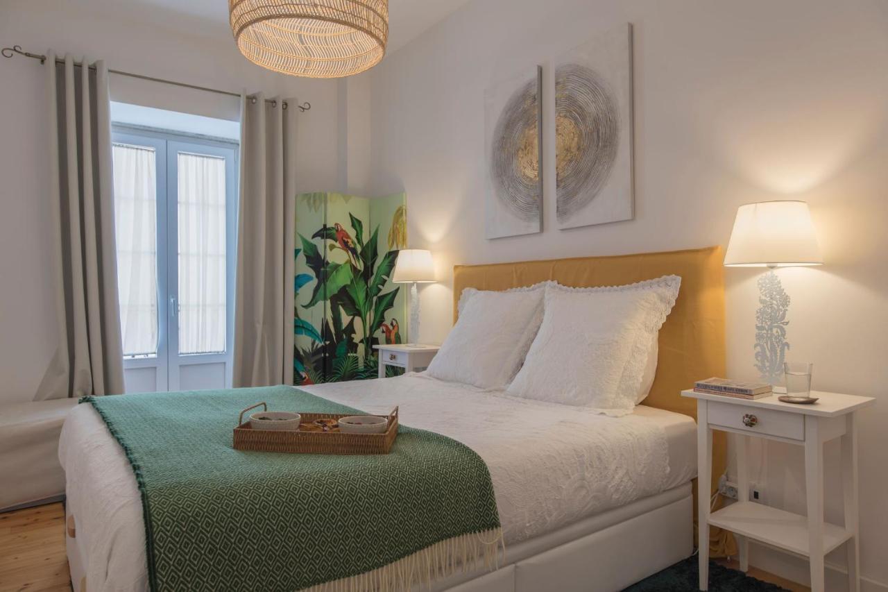Lovelystay - Sunny Flat W/ Balcony Overseeing Graca And River Lissabon