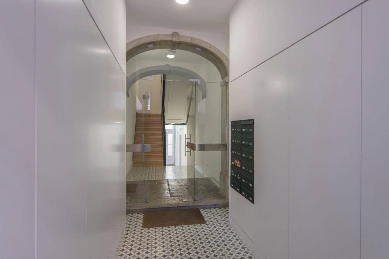Lovelystay - Sunny Flat W/ Balcony Overseeing Graca And River Appartement *
