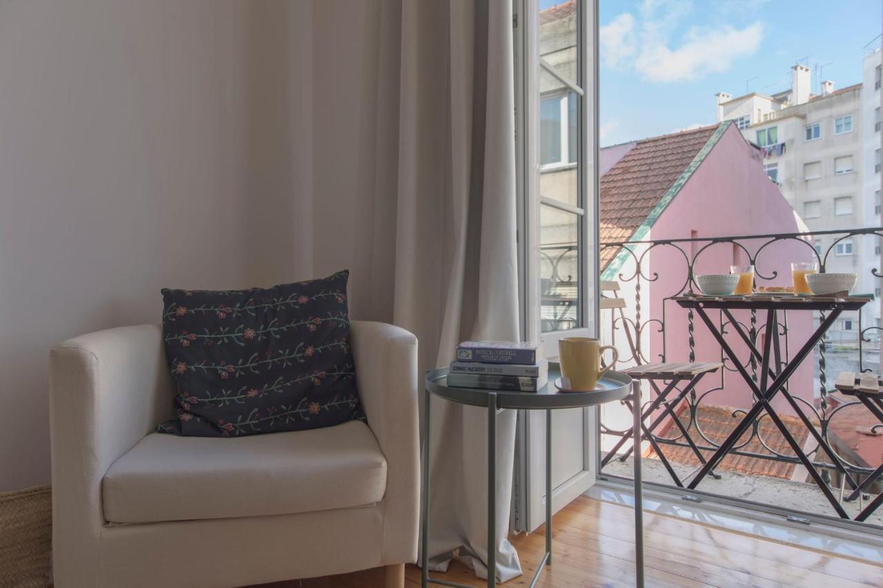 Lovelystay - Sunny Flat W/ Balcony Overseeing Graca And River * Lissabon