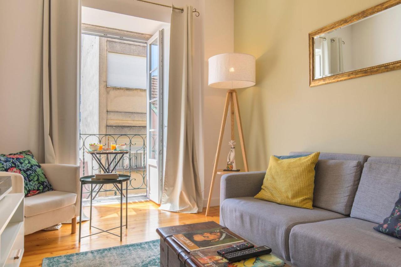 Appartement Lovelystay - Sunny Flat W/ Balcony Overseeing Graca And River Lissabon