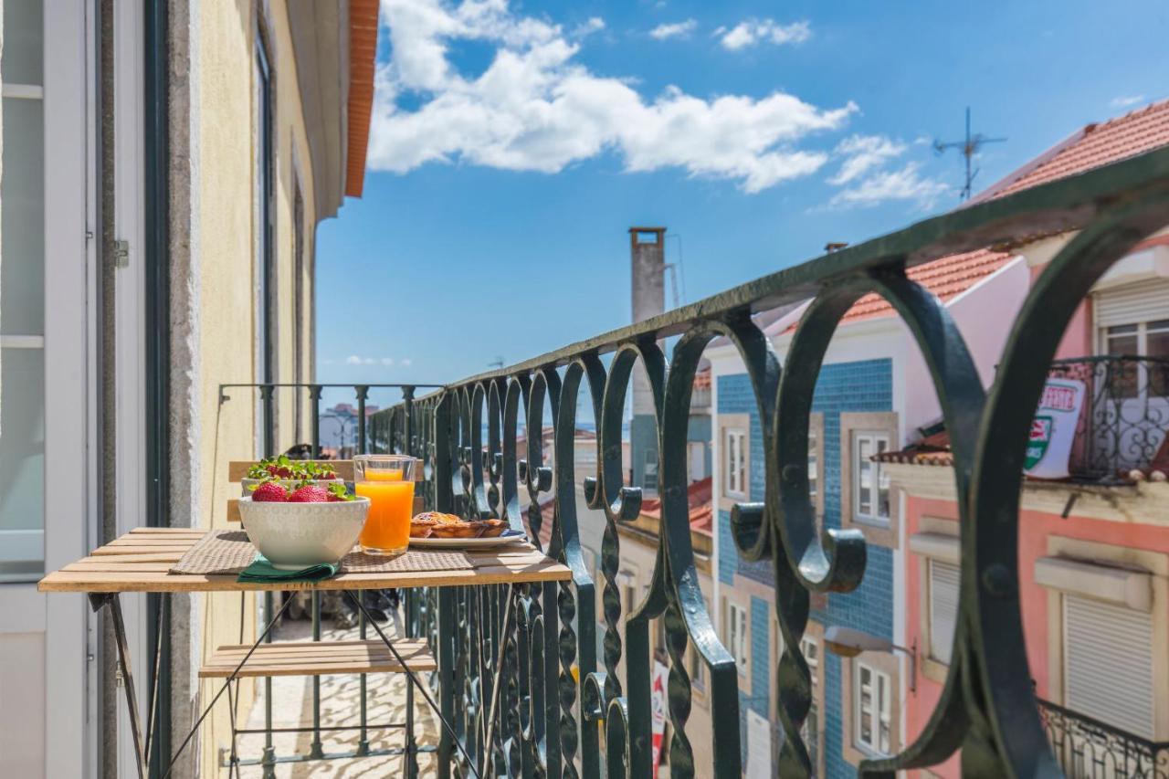 Lovelystay - Sunny Flat W/ Balcony Overseeing Graca And River Appartement *