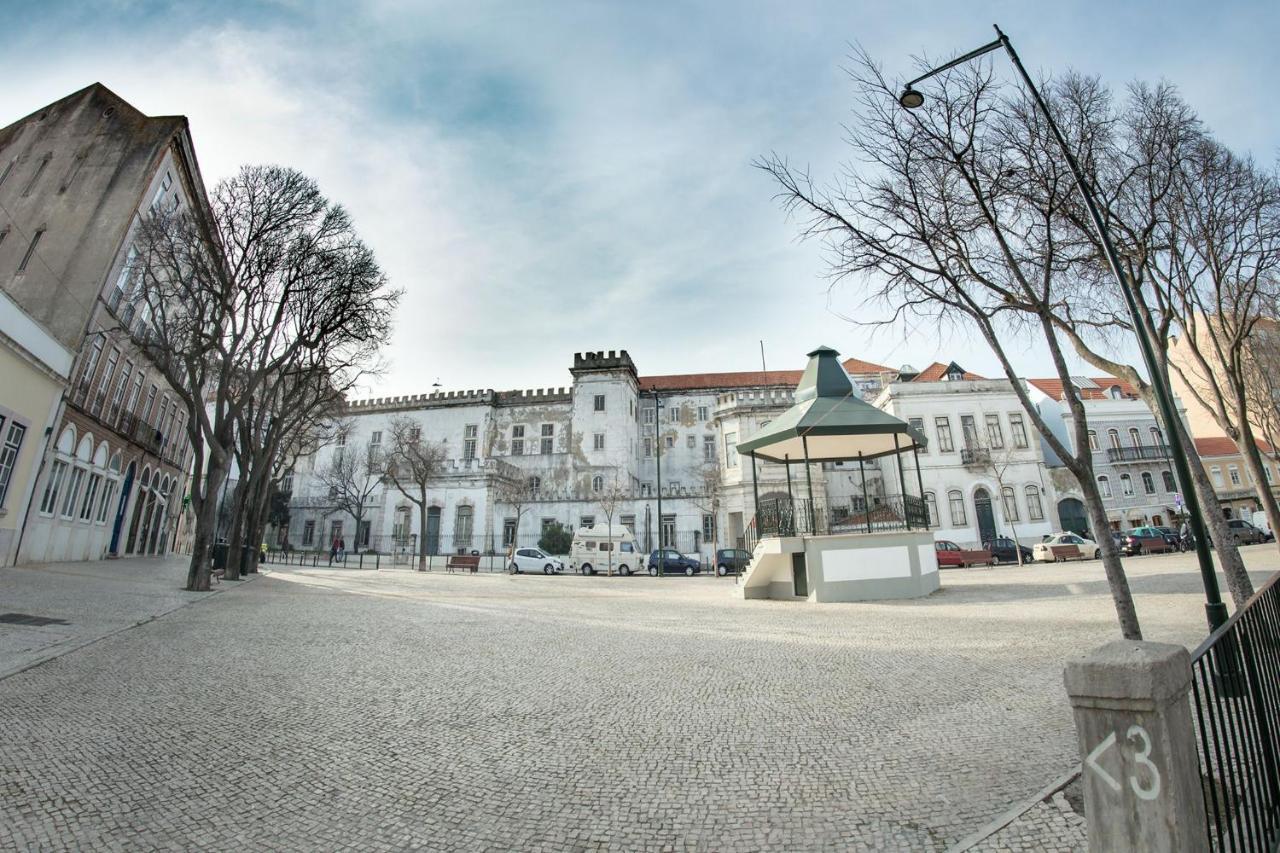 Lovelystay - Sunny Flat W/ Balcony Overseeing Graca And River Appartement *