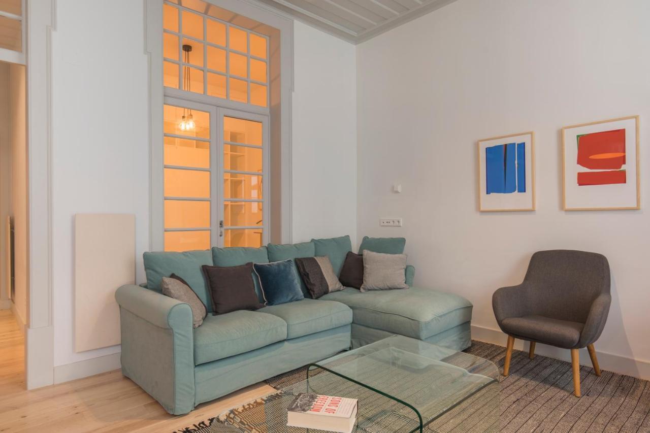 Lovelystay - Charming 3 Bedroom Wonder Downtown * Lissabon