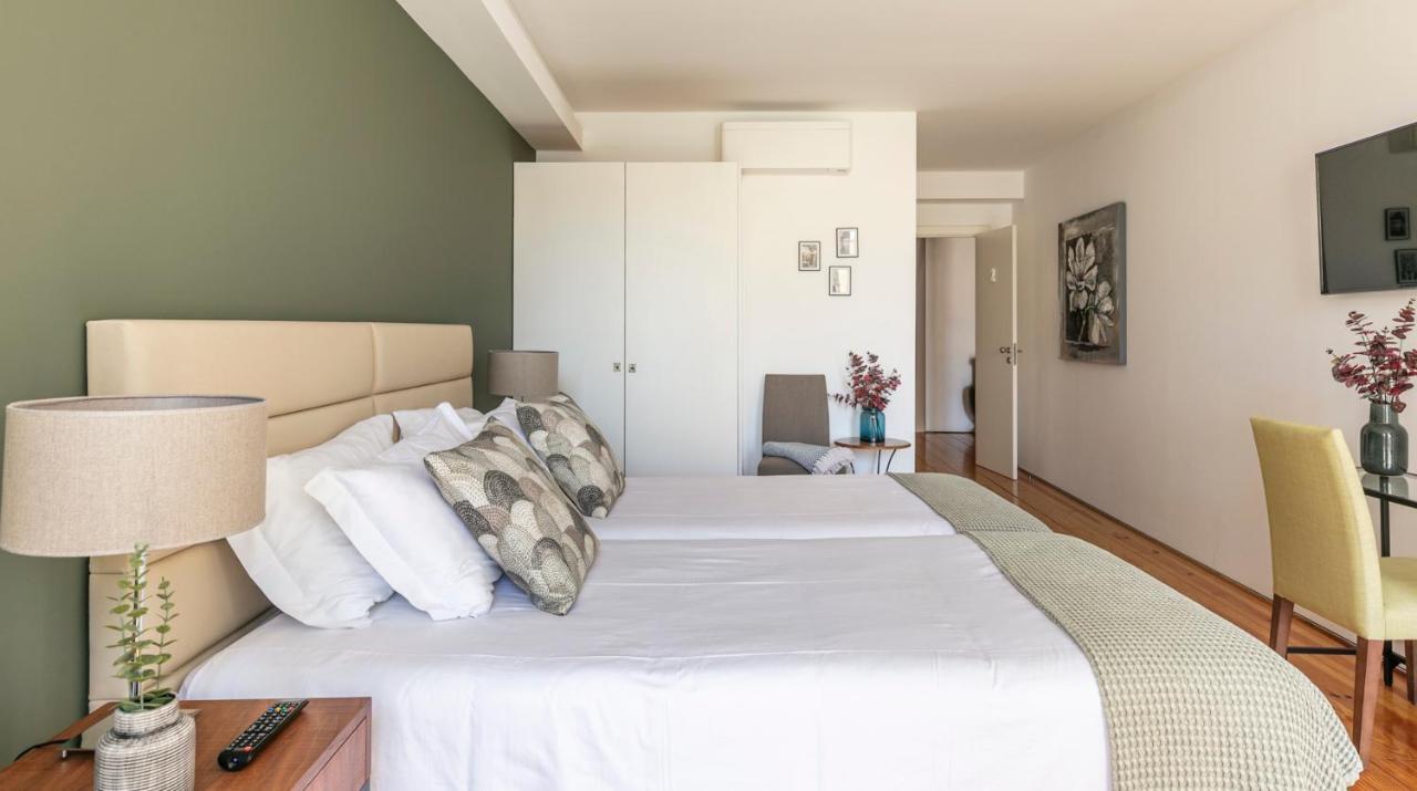 Gasthof Altido Stylish 5br With Big Terrace In Principe Real 3*