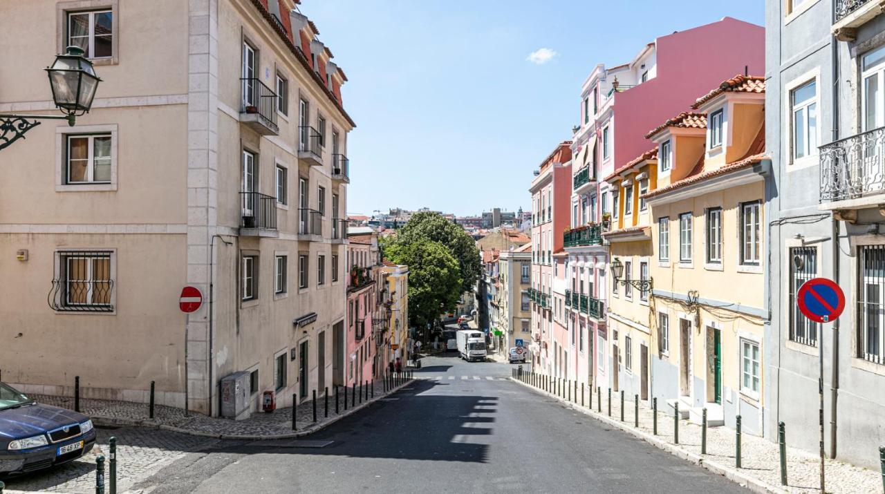 Altido Stylish 5br With Big Terrace In Principe Real Gasthof Lissabon