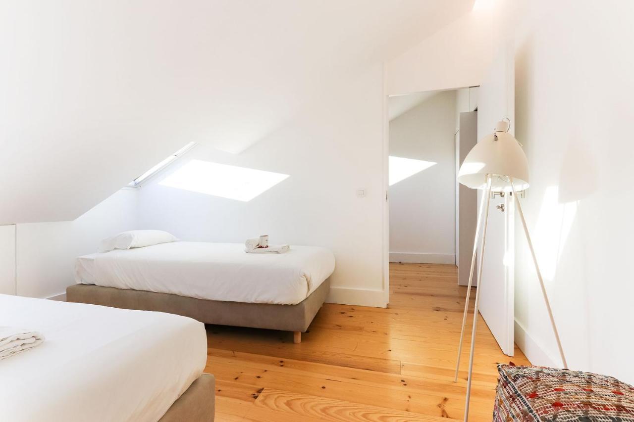 Marques De Pombal Duplex With Terrace By Homing Lissabon