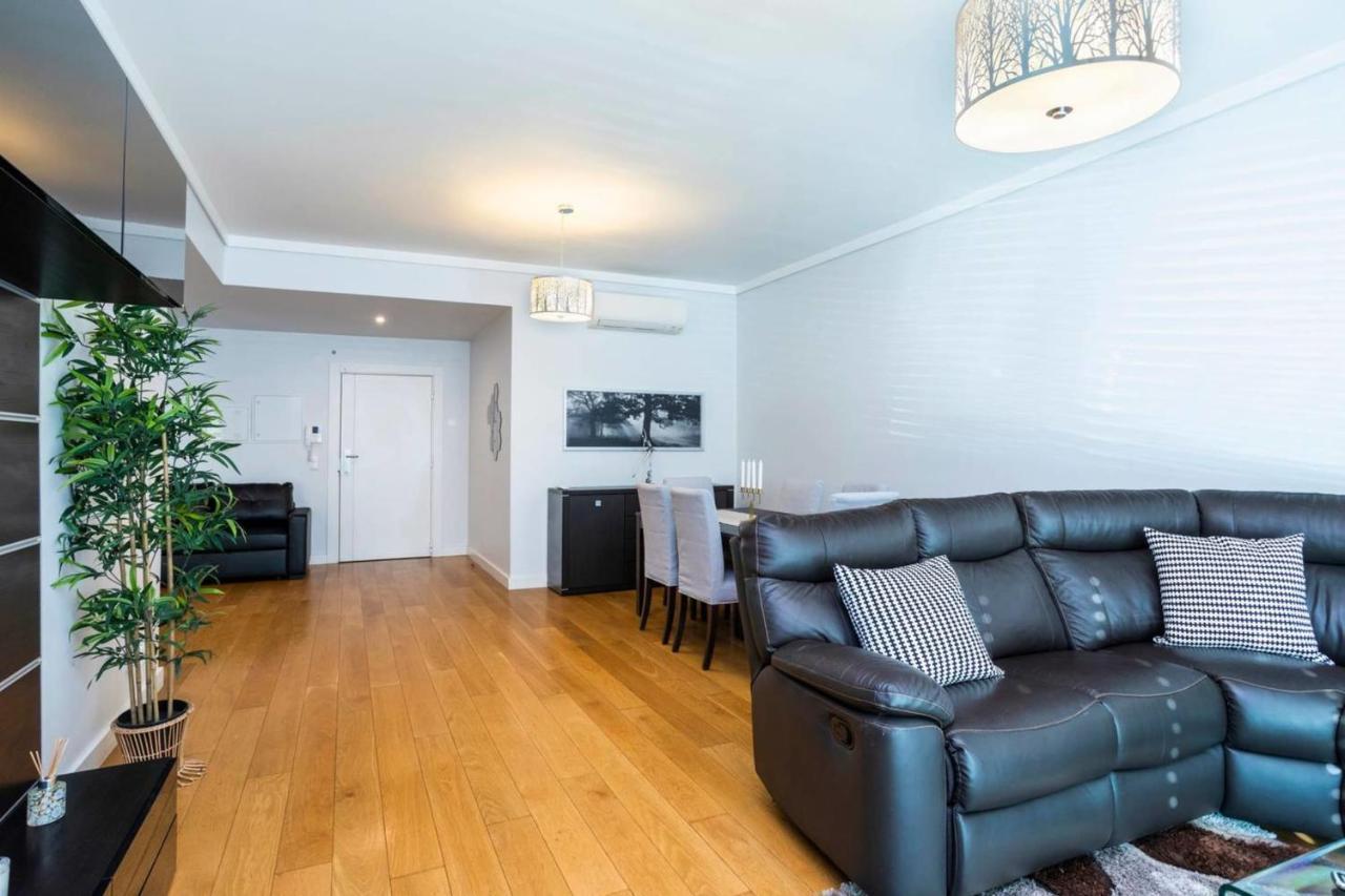 Guestready - Spacious Campolide Family Apt Fits 6 Apartamento *