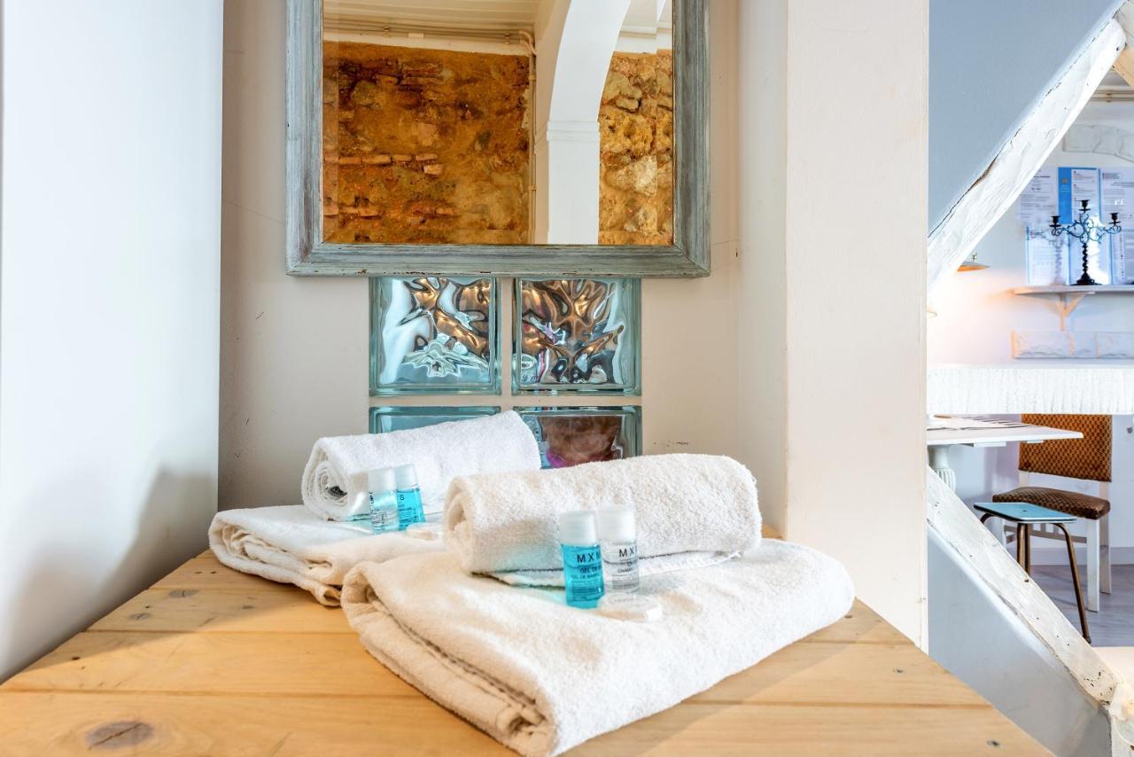 Apartment Bright Historical By Guestready