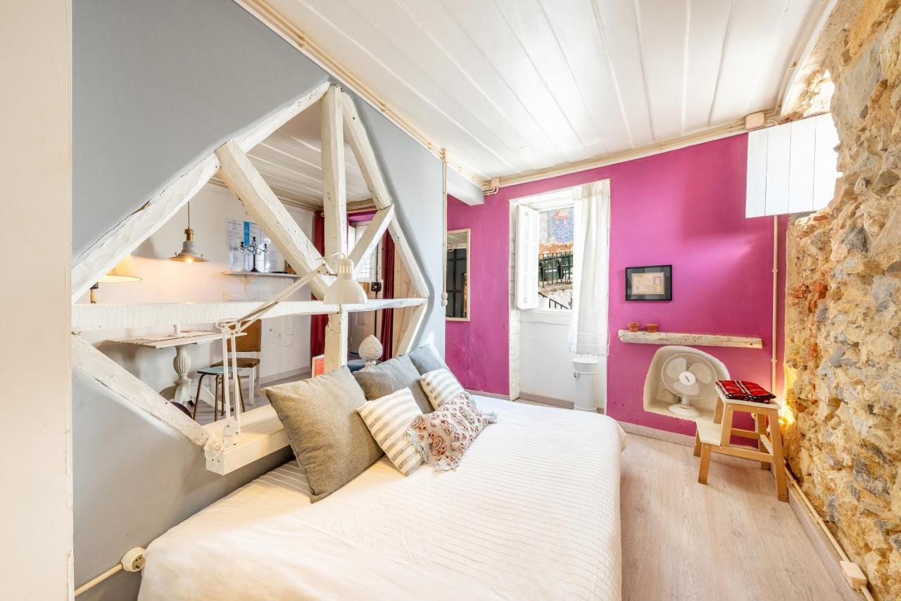 Apartment Bright Historical By Guestready