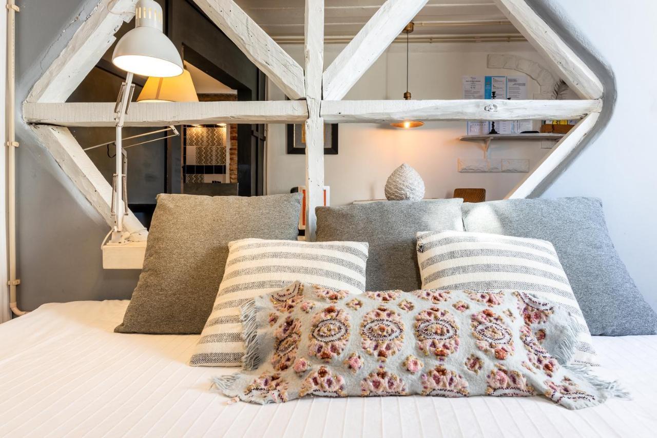 Apartment Bright Historical By Guestready *
