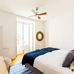 Joivy Chiado Self Check-In 2-Br Flat With Parking