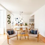Joivy Chiado Self Check-In 2-Br Flat With Parking