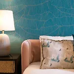 Lisbon luxury retreat! 2 suites, balcony&views!!