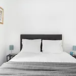 Altido Stunning 4Br Apt With Terrace And Seaview In Alfama