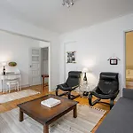 Sunny Apartment in the Heart of Príncipe Real
