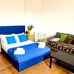 Classic Chiado 1 - Central Guest House Room With Shared Bathroom