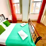 Artdeco Chiado 4 - Large Comfortable Double Room With Shared Bathroom