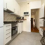 Groovy M2 R3 - Amazing Double Room With En-Suite Bathroom