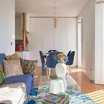 Charming Apartment Castelo. Amazing Lisbon View