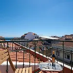 360º Rooftop Lisbon And River View