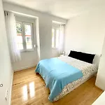 20-2 Lisbon Castle View Apartment With French Terrace