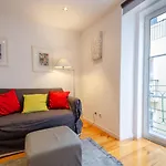 Central Lisbon Flat Near Avenida
