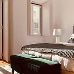 Estrela 21- Home With Private Pool