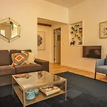 Guesthouse Marques De Pombal - 8 Bedroom Apartment