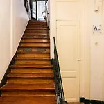 Laura\'s home