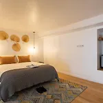 Bairro Alto Bronze Of Art Apartments