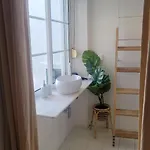 Tiny Suite With Private Bathroom - Bairro Alto