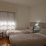 Espaçoso apartamento junto ao metro