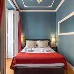 Bright Tailor Made Apartment By The Castle