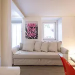 Sunny & Lovely Apartment W/ Patio By Lovelystay