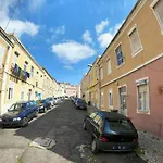 2 bedroom apartment in Vila Típica de Lisboa