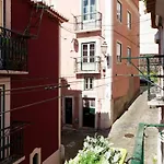 Alfama Panteao 4 Guests