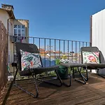 Retiro da Graça: Stylish sunny apt with a balcony