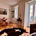 Bright And Sunny Apartment