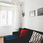 Welcome To Alcantara Apartment