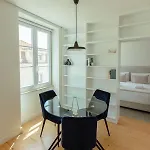 Trindade 19 Apartments - 2A Castelao